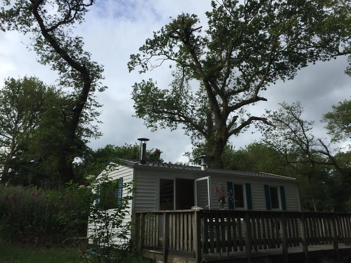 Chalet Foret Huelgoat Monts D'Arree La Feuillee